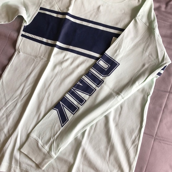 Victoria's Secret Pink Crewneck - Picture 4 of 5